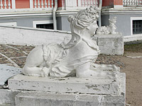 Кусково - Сфинксы у дворца